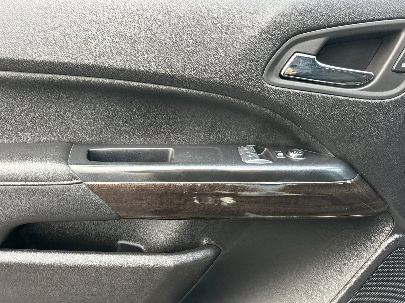 Used 2020 GMC Canyon SLE w/ Driver Alert Package image 11