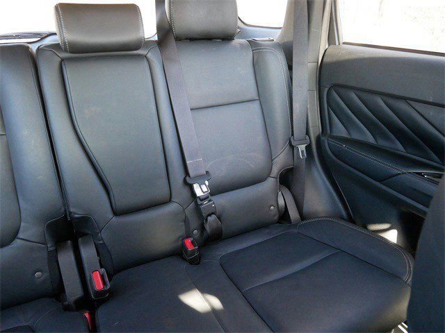 Used 2019 Mitsubishi Outlander SEL AWD/4WD image 15