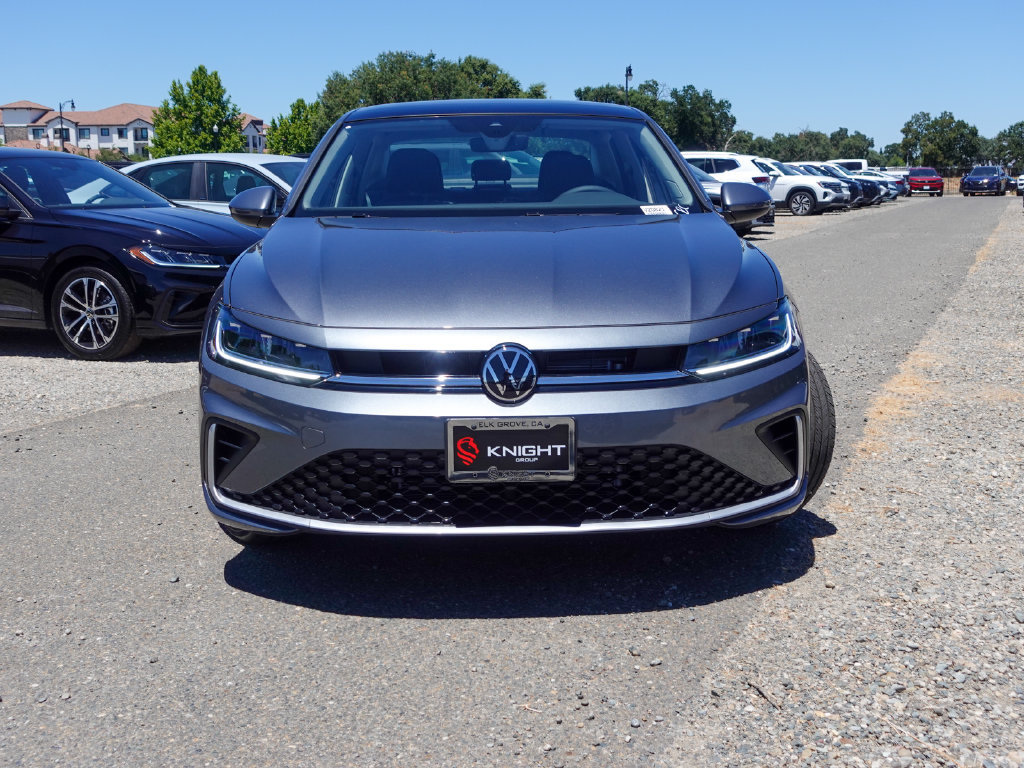 New 2026 Volkswagen Jetta SE FWD image 3
