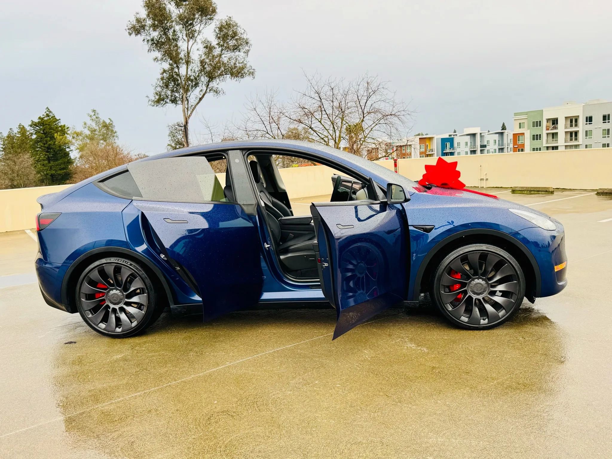 Used 2023 Tesla Model Y Performance image 31
