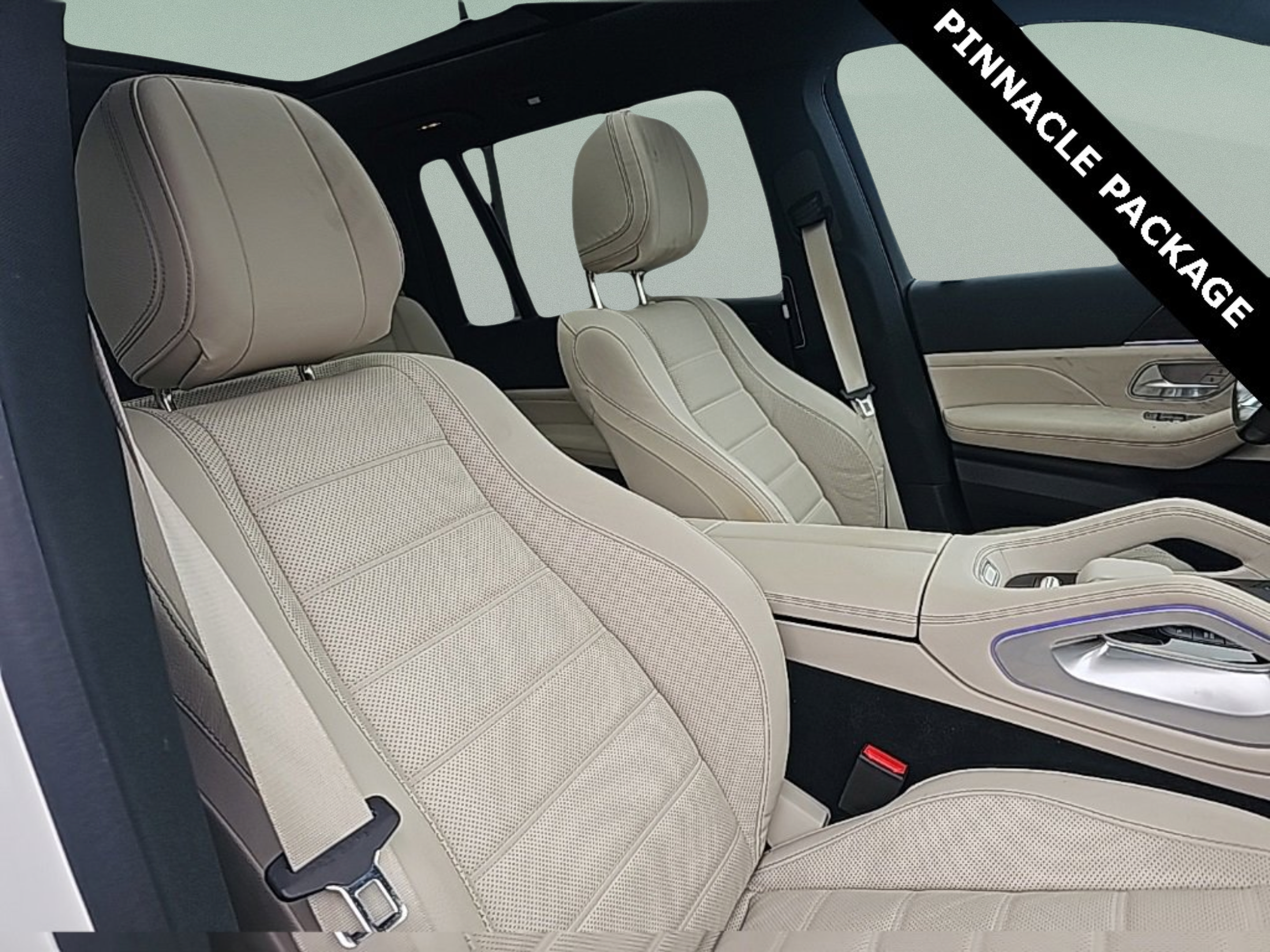 Used 2024 Mercedes-Benz GLS 450 4MATIC image 32