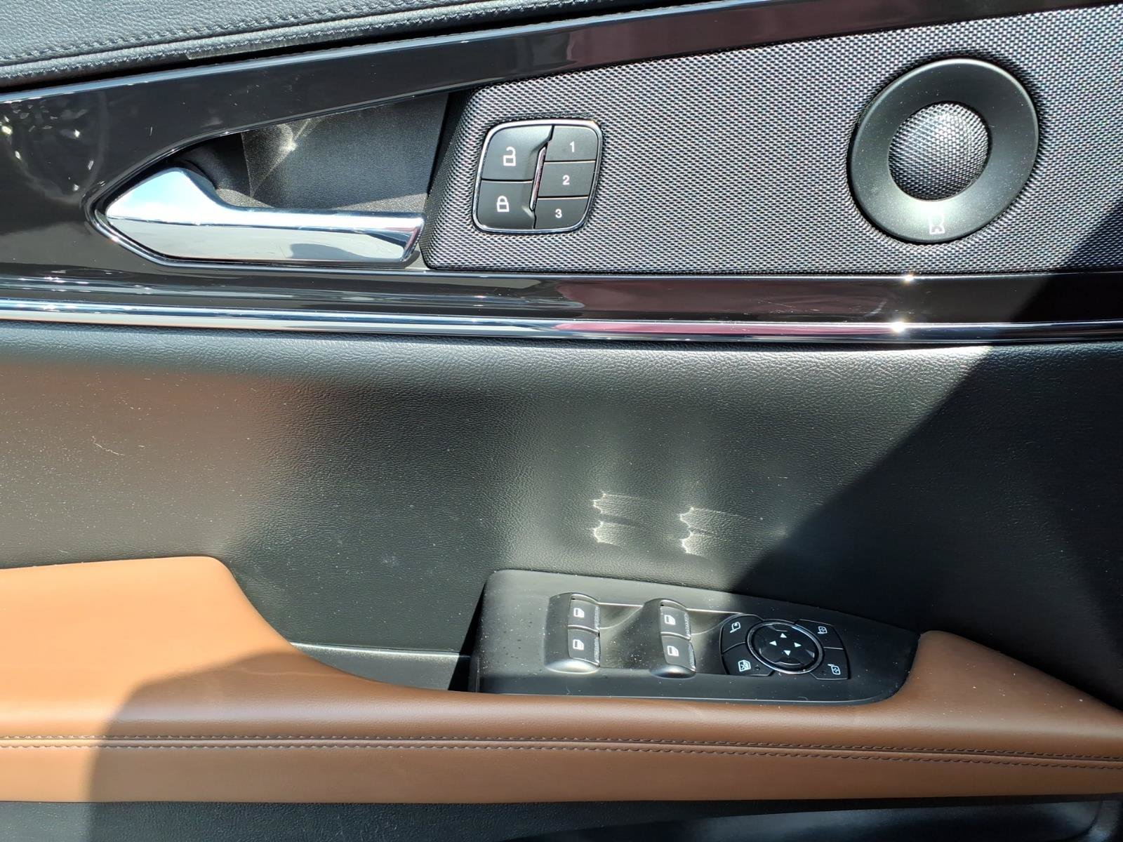 Certified 2021 Lincoln Nautilus Reserve AWD/4WD image 11