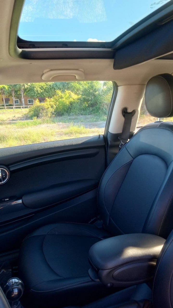 Used 2015 MINI Cooper 2-Door Hardtop image 14