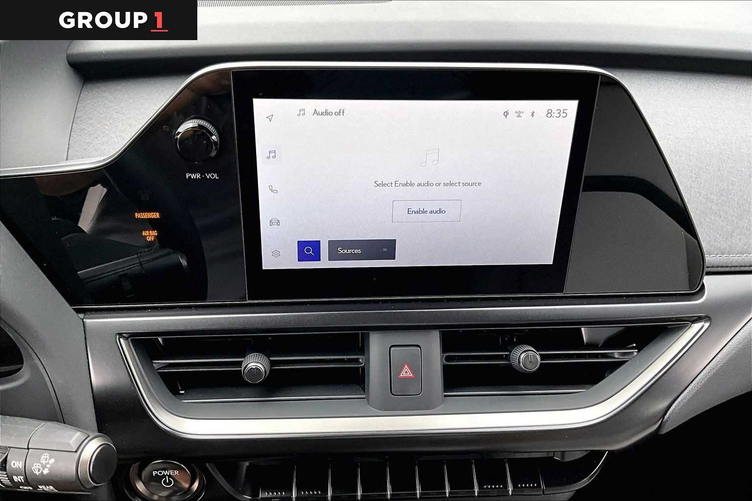 Certified 2025 Lexus UX 300h FWD w/ Accessory Package (Z1) image 31