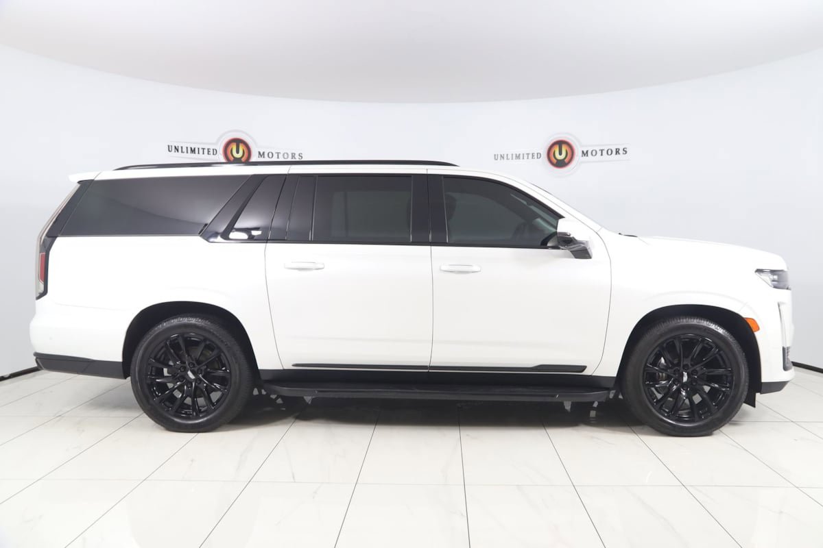 Used 2021 Cadillac Escalade ESV Sport Platinum w/ LPO, ONYX Package AWD/4WD image 2