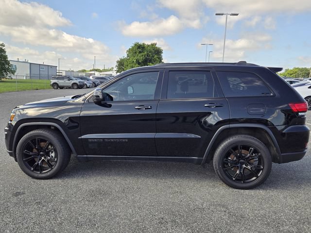 Used 2021 Jeep Grand Cherokee Freedom Edition RWD image 4