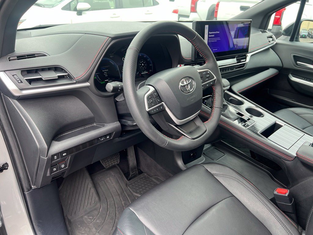 Certified 2025 Toyota Sienna XSE AWD/4WD image 15
