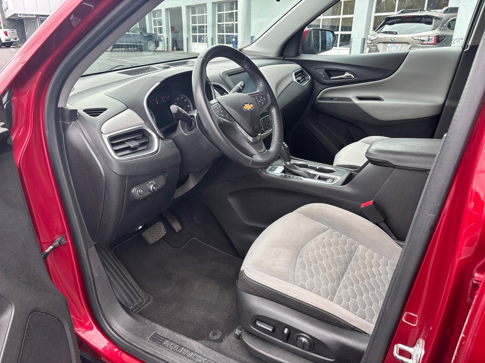 Used 2018 Chevrolet Equinox LT image 14