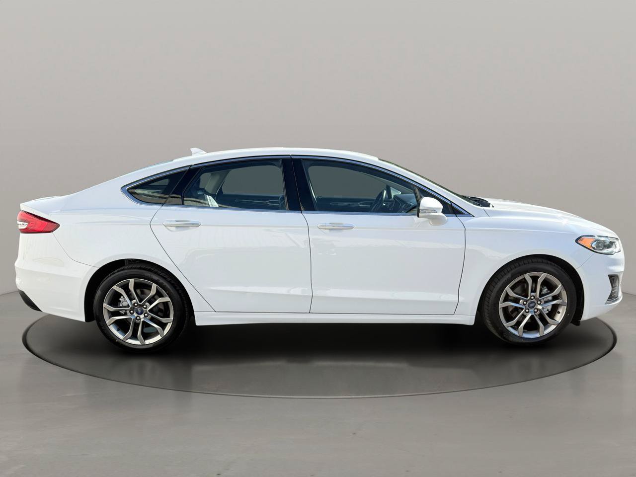 Used 2019 Ford Fusion SEL FWD image 7