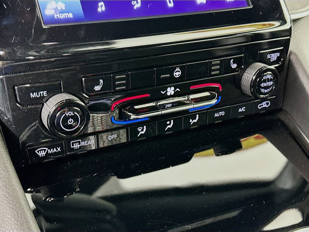 Certified 2024 Jeep Grand Cherokee Altitude image 25