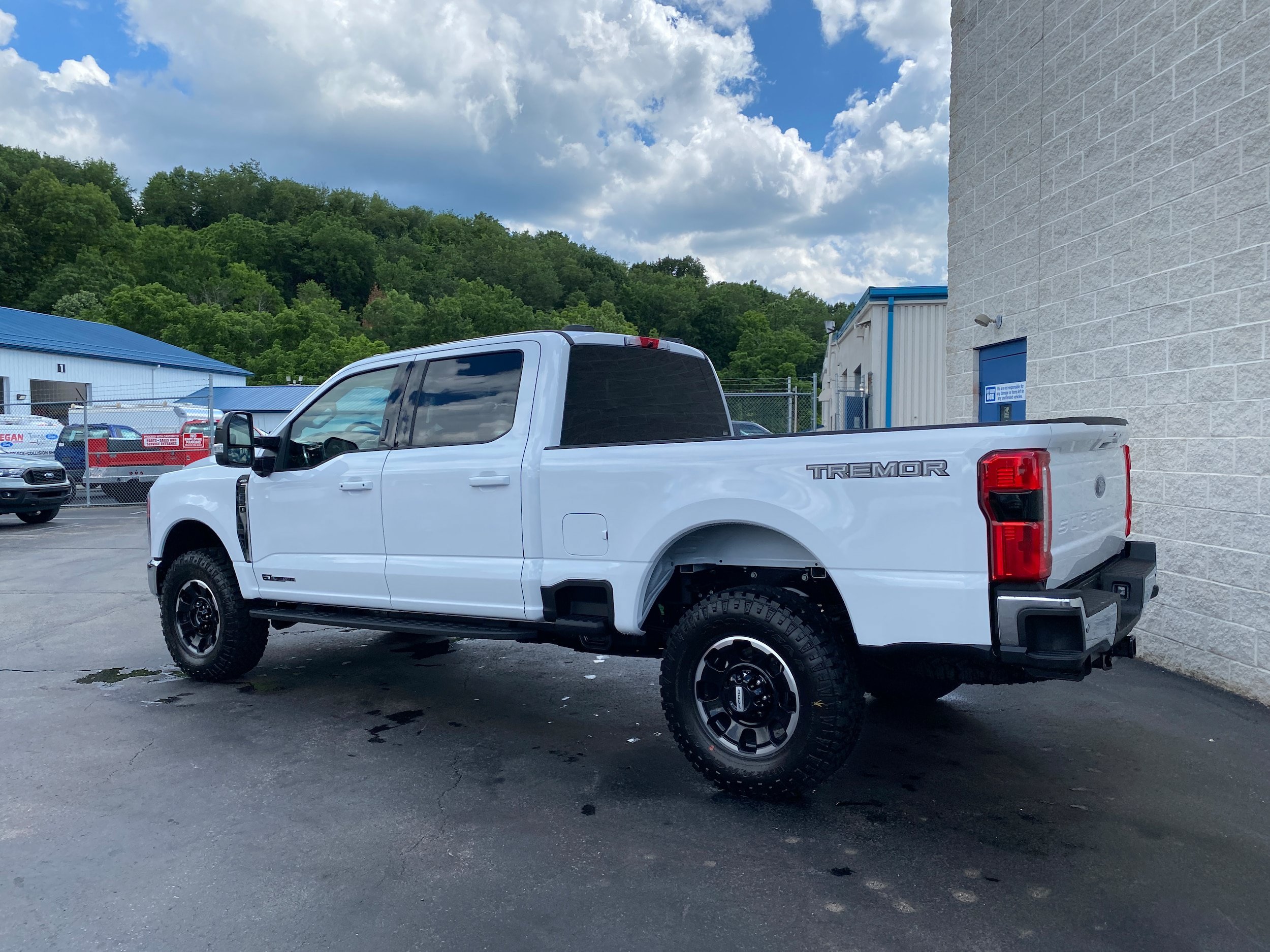 New 2026 Ford F250 Lariat w/ Tremor Off-Road Package AWD/4WD image 7