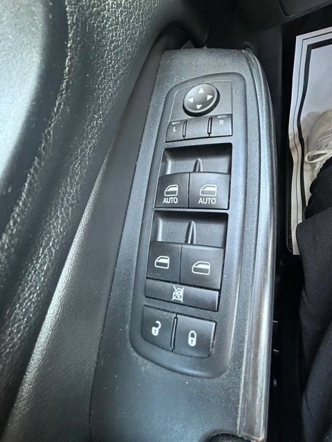 Used 2017 Jeep Cherokee Trailhawk w/ Comfort & Convenience Group AWD/4WD image 25