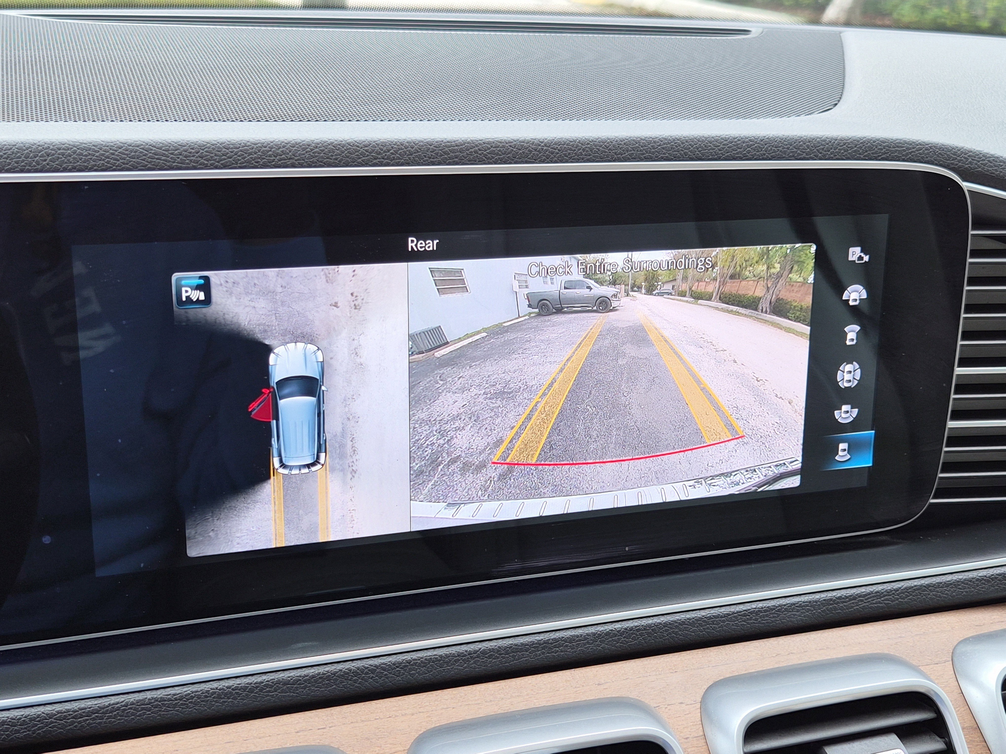 Used 2022 Mercedes-Benz GLE 350 w/ Premium Package image 28