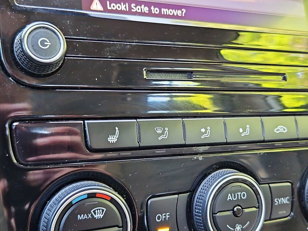 Used 2020 Volkswagen Passat 2.0T SE image 17