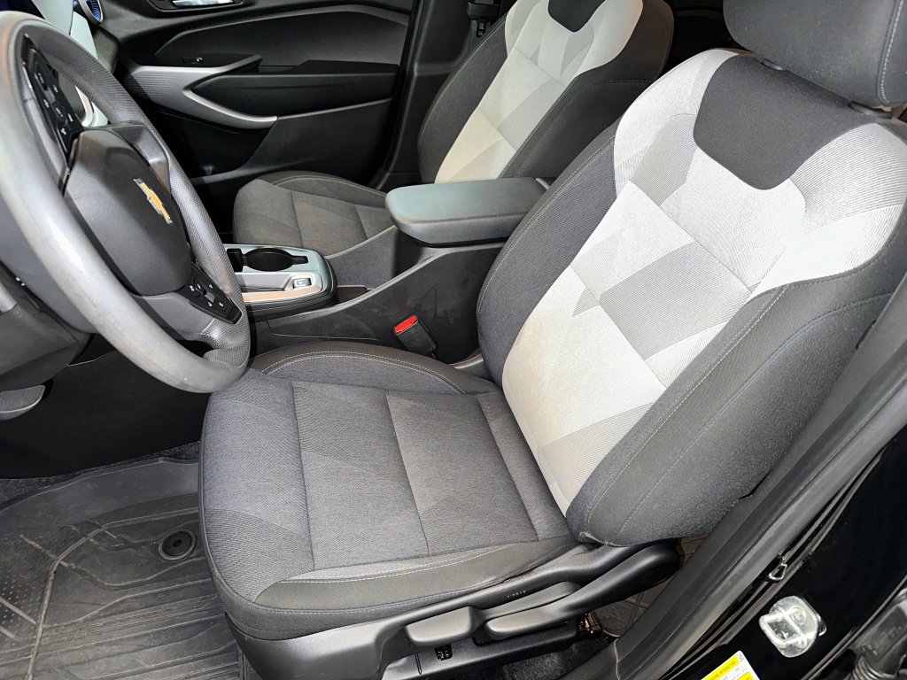 Certified 2024 Chevrolet Trax LS w/ LS Convenience Package image 2