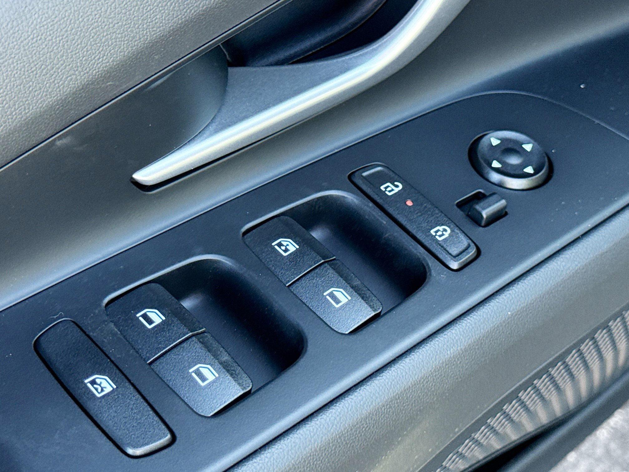 New 2026 Hyundai Elantra Limited FWD image 7