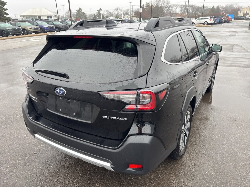 Used 2023 Subaru Outback Limited image 3
