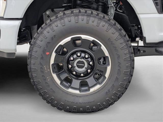 New 2026 Ford F350 Platinum w/ Tremor Off-Road Package image 10