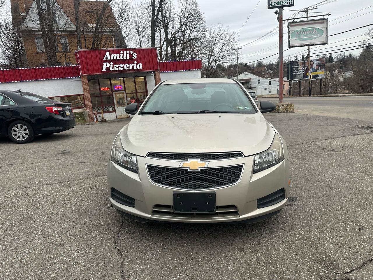 Used 2013 Chevrolet Cruze LS image 2