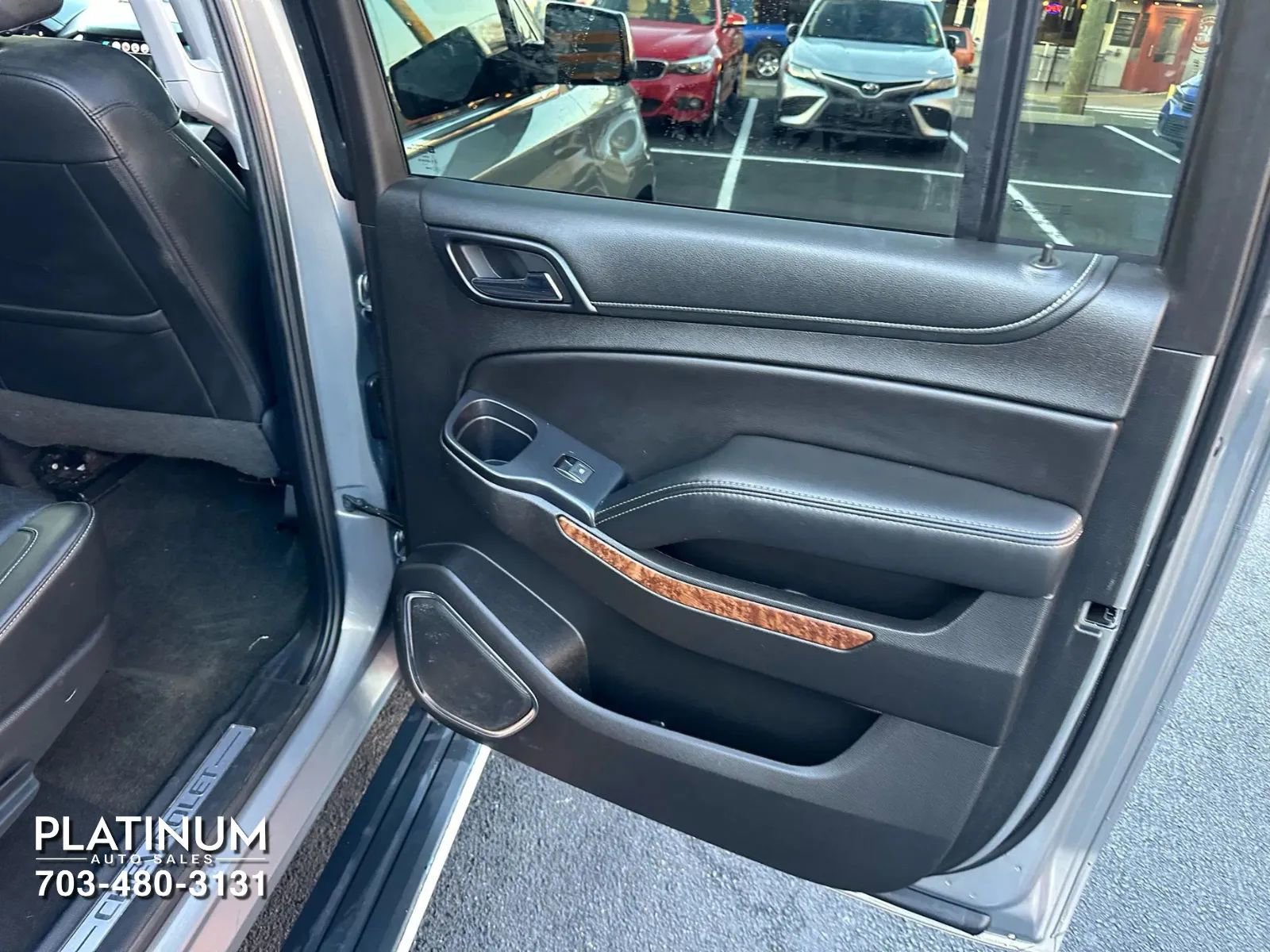 Used 2017 Chevrolet Suburban Premier image 14