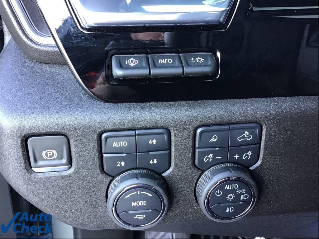 Used 2025 Chevrolet Silverado 3500 High Country w/ High Country Premium Package image 18