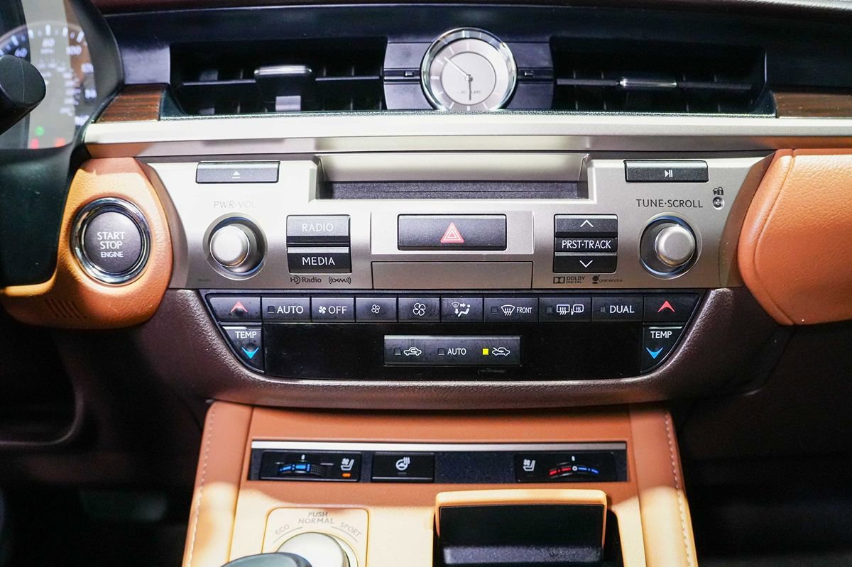 Used 2016 Lexus ES 350 w/ Navigation System Package FWD image 14