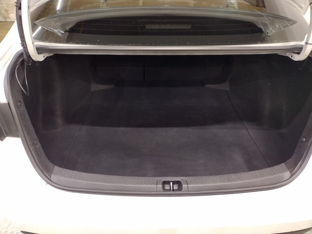Used 2021 Toyota Corolla LE FWD image 17