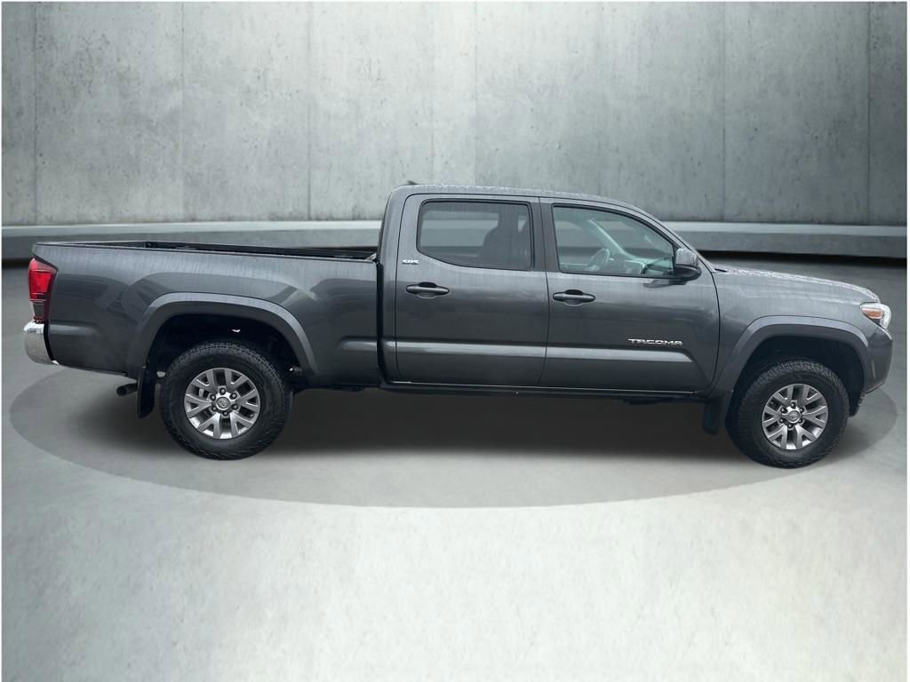 Used 2019 Toyota Tacoma SR5 AWD/4WD image 10