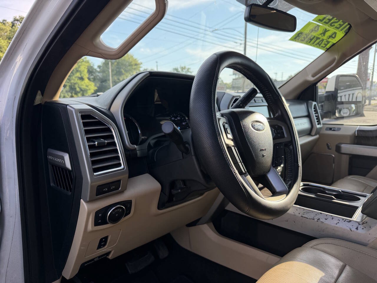 Used 2017 Ford F250 Lariat w/ Lariat Value Package AWD/4WD image 11