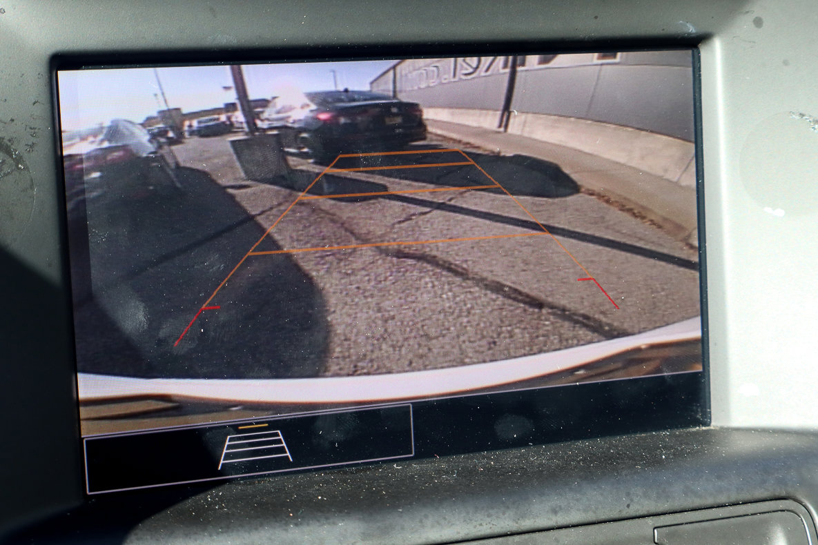 Used 2024 GMC Terrain SLE image 12