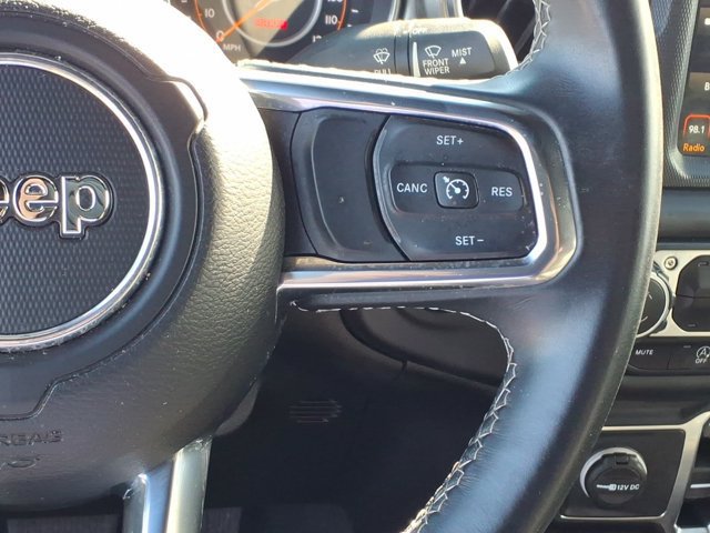 Used 2018 Jeep Wrangler Unlimited Sahara AWD/4WD image 17