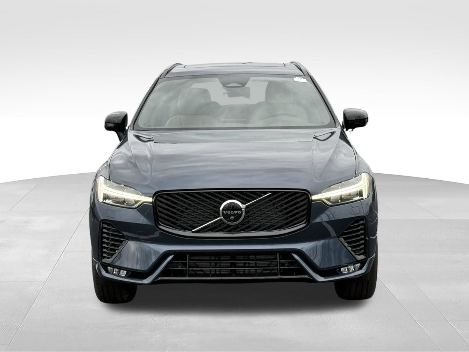 New 2026 Volvo XC60 B5 Plus w/ Protection Package Premier AWD/4WD image 9