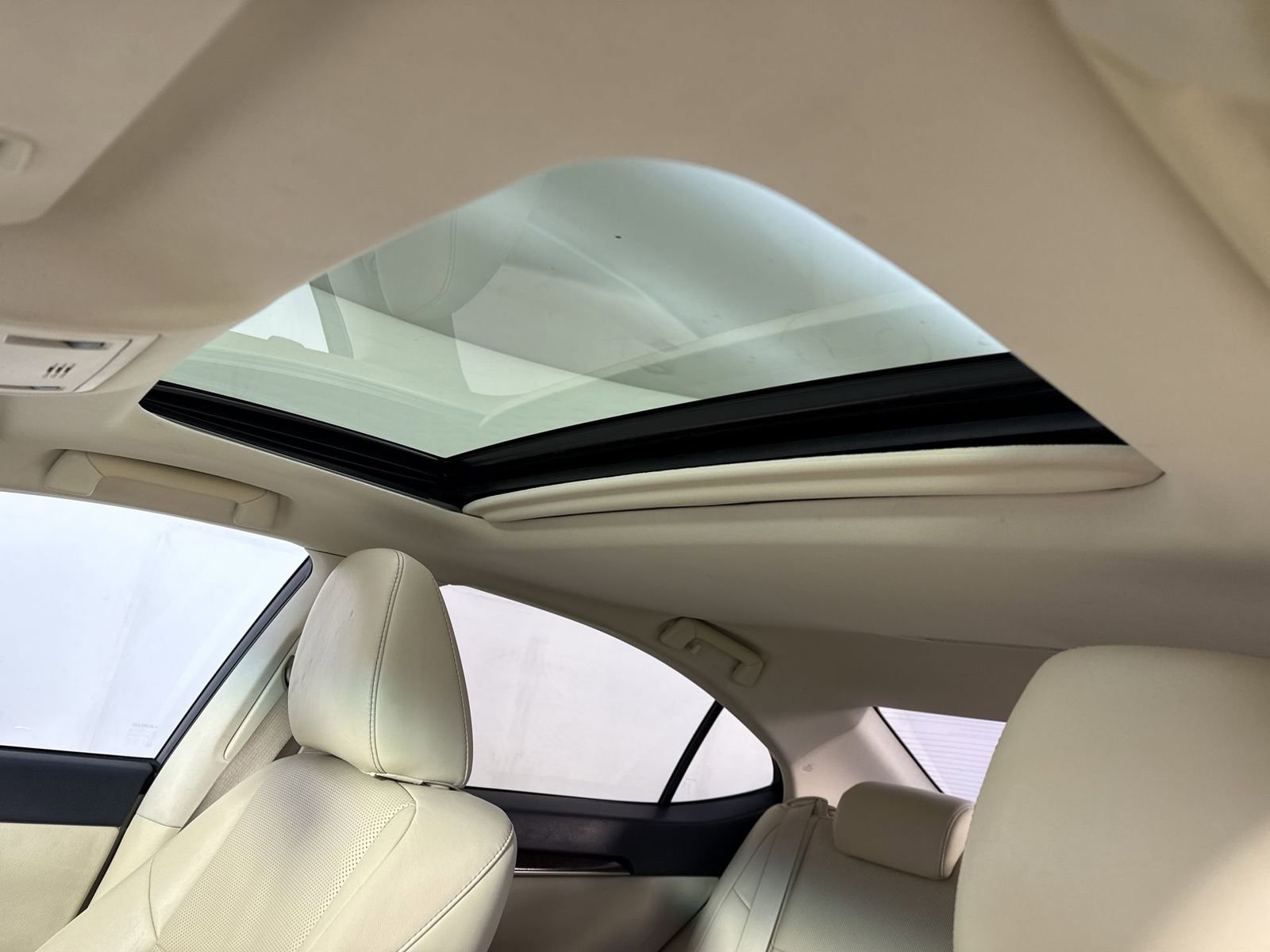 Used 2013 Lexus ES 350 w/ Luxury Pkg image 18