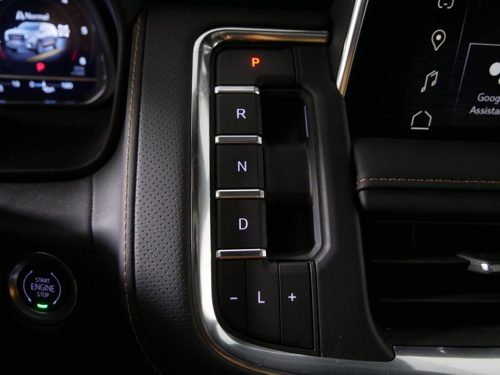 Used 2024 GMC Yukon AT4 w/ Technology Package image 24