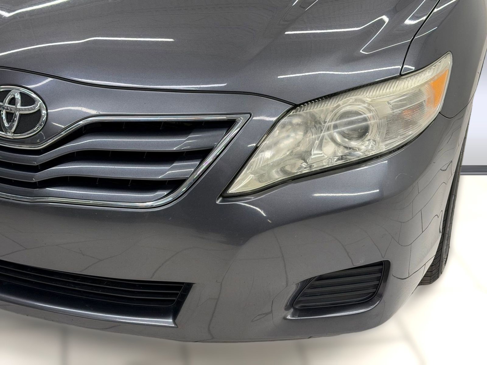 Used 2011 Toyota Camry LE w/ LE Extra-Value Pkg FWD image 9