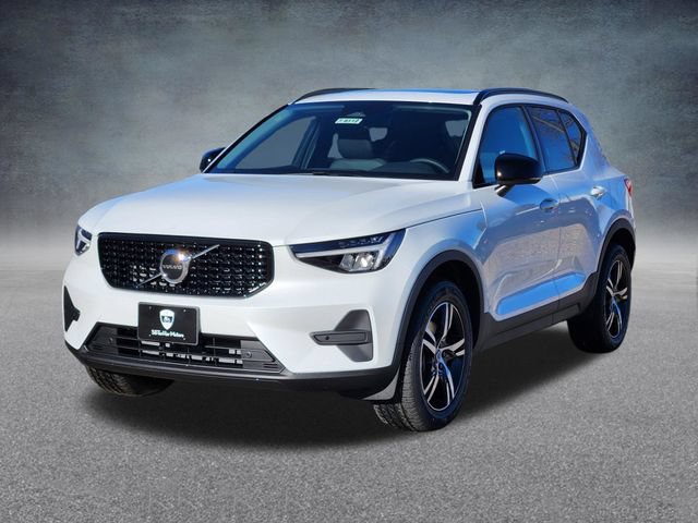 New 2026 Volvo XC40 B5 Core AWD/4WD image 3