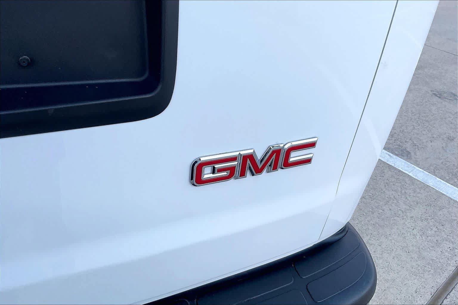 Certified 2025 GMC Savana 2500 w/ Driver Convenience Package RWD image 10