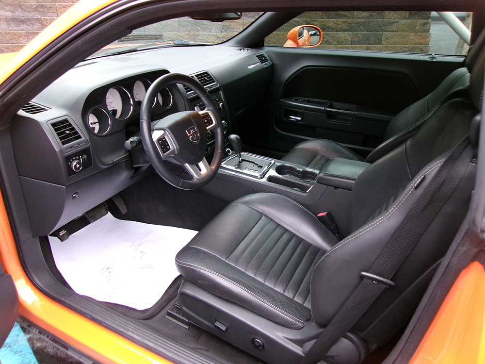 Used 2012 Dodge Challenger SXT Plus image 10