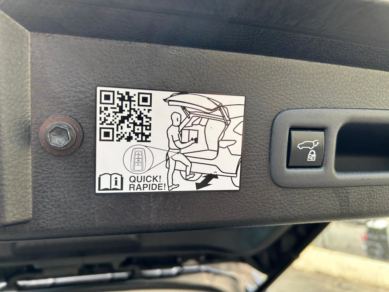 Used 2021 Toyota Sienna XLE image 17