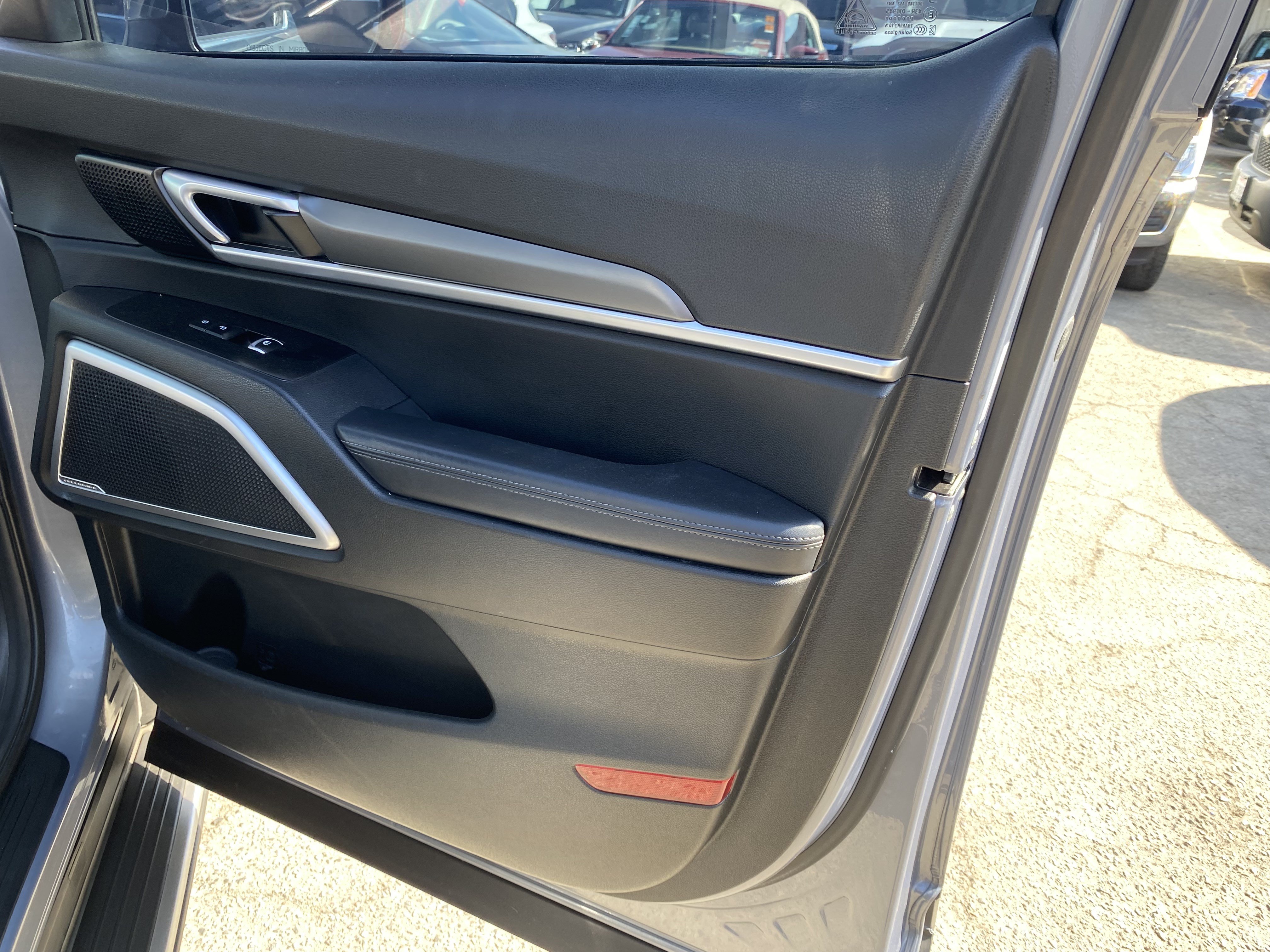 Used 2020 Kia Telluride S FWD image 31