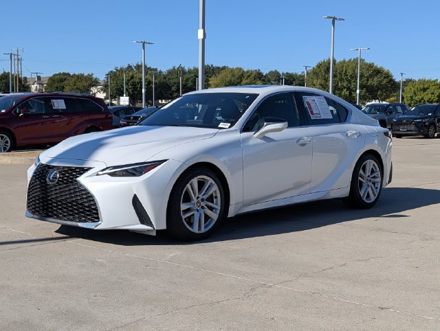 Used 2023 Lexus IS 300 w/ Comfort Package RWD image 10