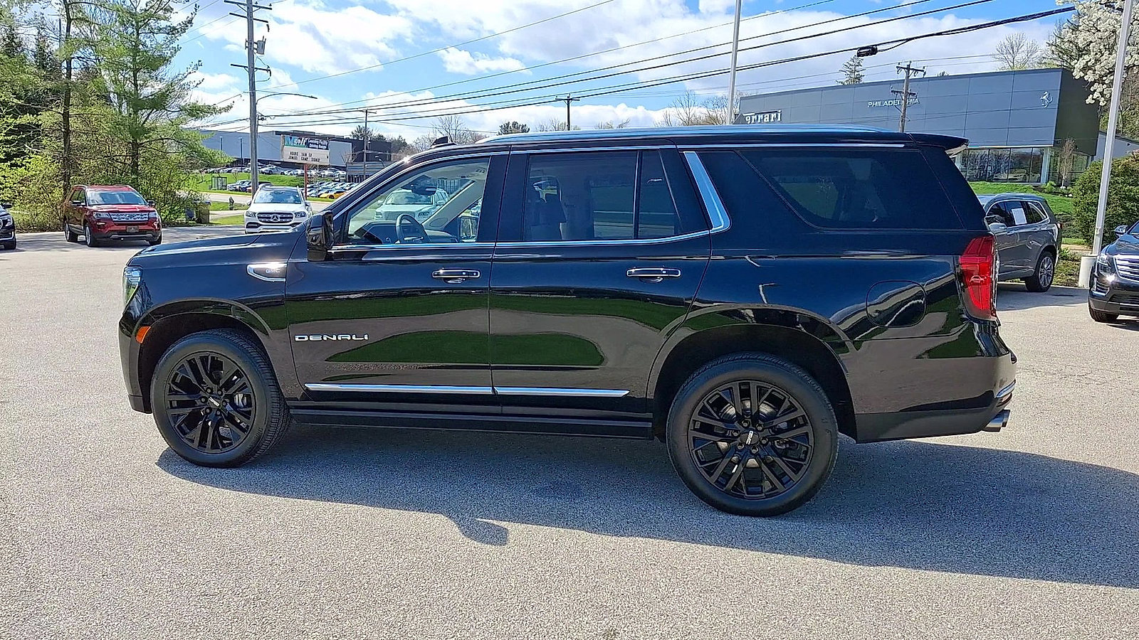 Certified 2021 GMC Yukon Denali w/ Denali Premium Package AWD/4WD image 6