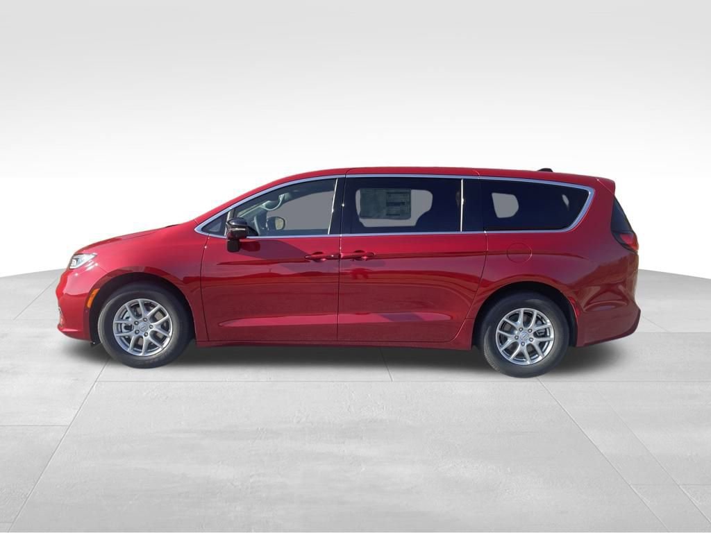 New 2026 Chrysler Pacifica Select image 8