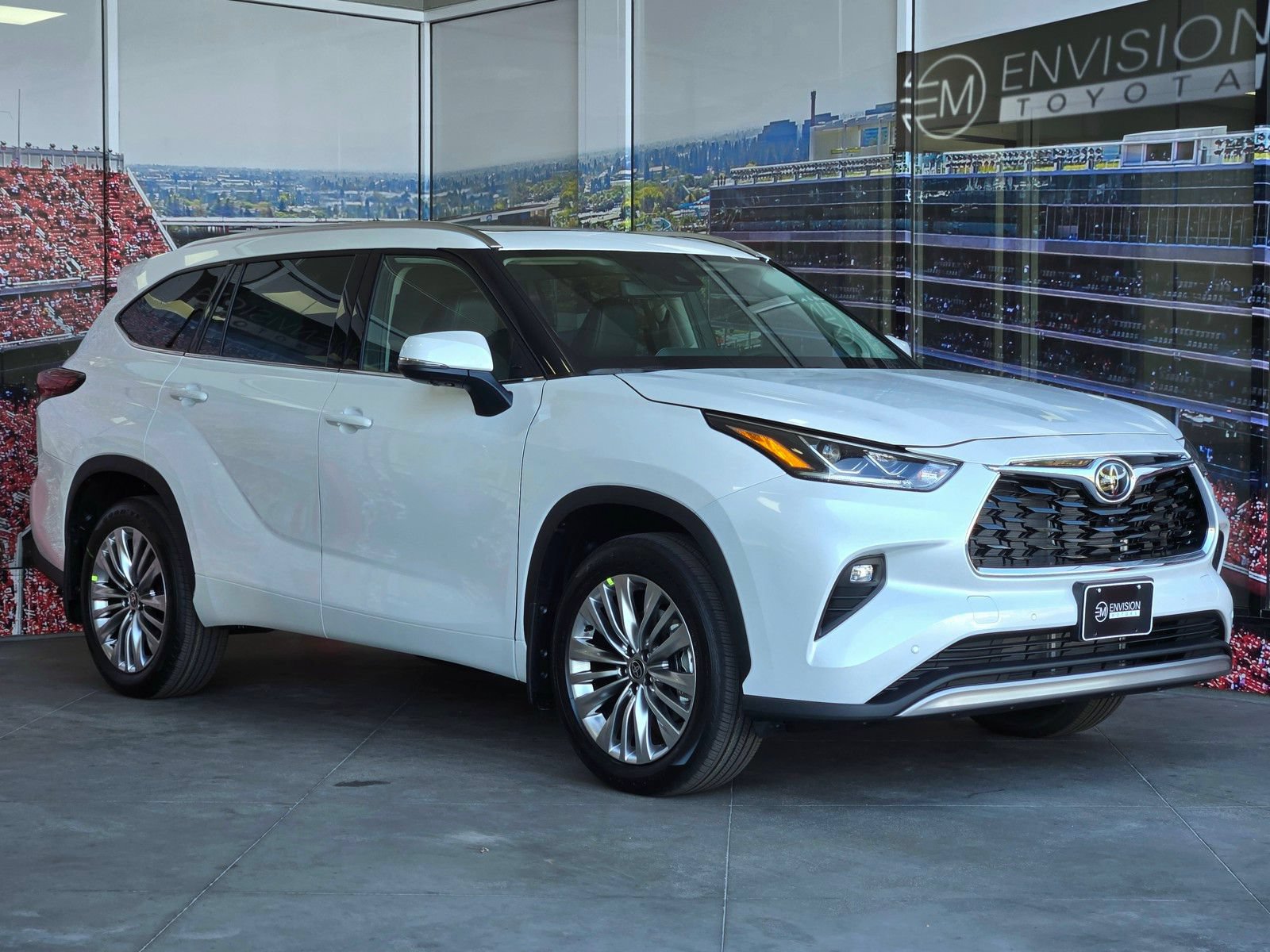 New 2026 Toyota Highlander Platinum AWD/4WD image 1