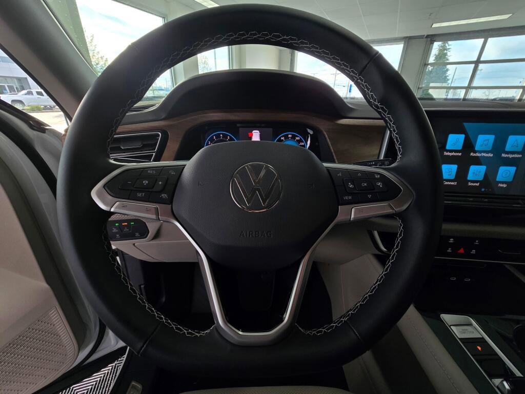 New 2024 Volkswagen Atlas SE image 17