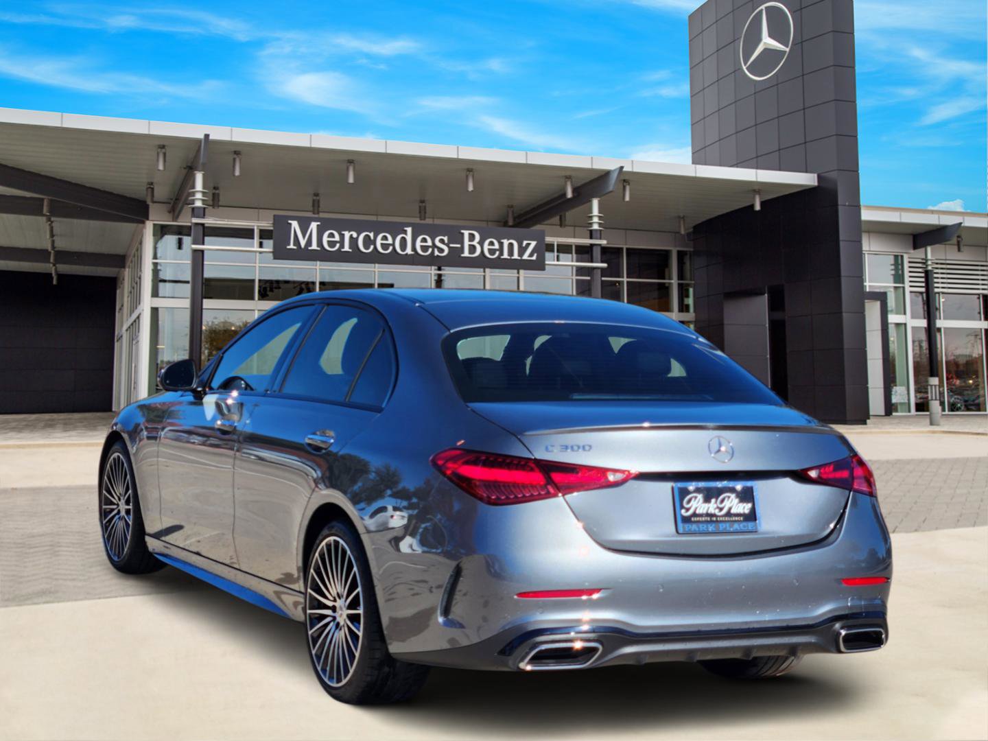 Used 2024 Mercedes-Benz C 300 Sedan image 4