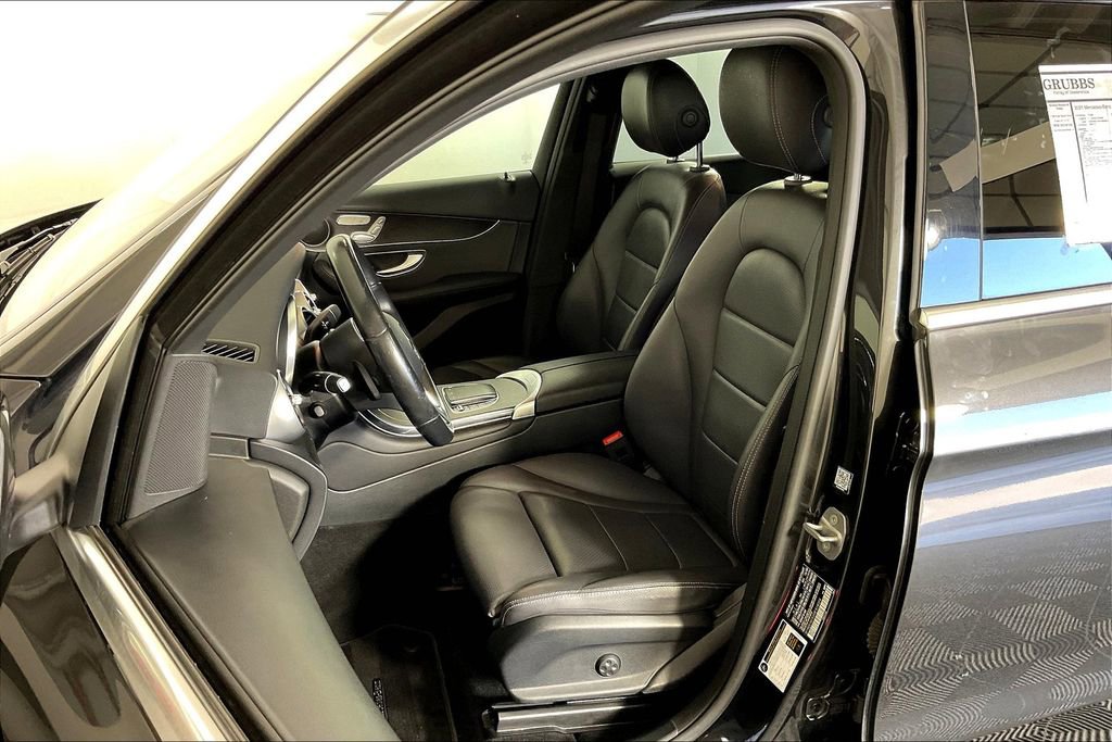 Used 2021 Mercedes-Benz GLC 300 4MATIC image 34