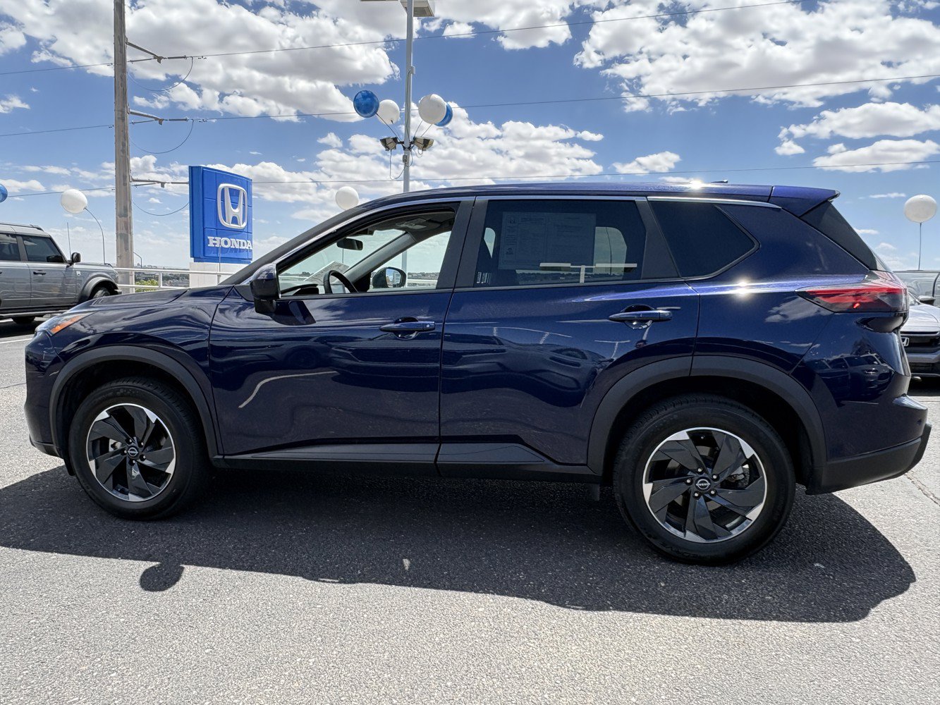 Used 2025 Nissan Rogue SV AWD/4WD image 8