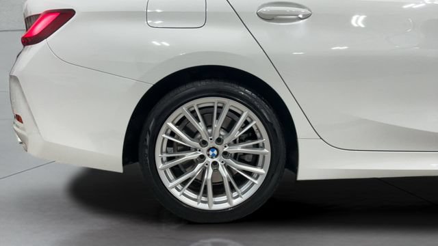Used 2023 BMW 330i xDrive Sedan w/ Convenience Package AWD/4WD image 24