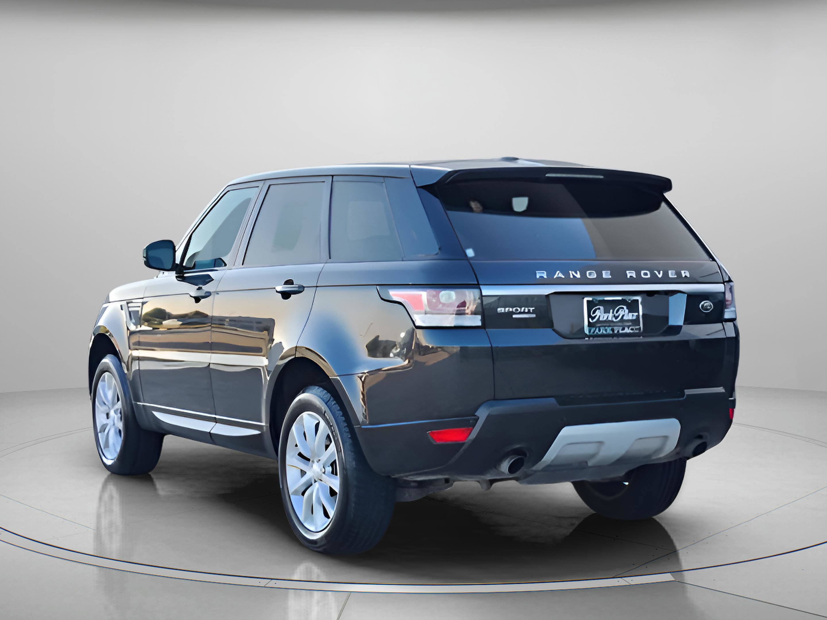 Used 2015 Land Rover Range Rover Sport HSE image 3